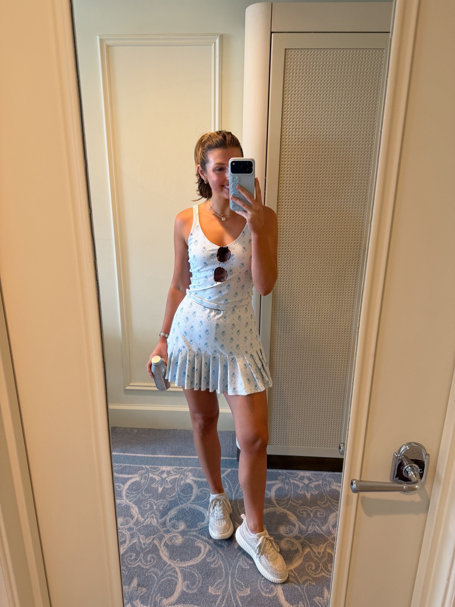 OOTD for a walking tour today! Wearing an XS in set