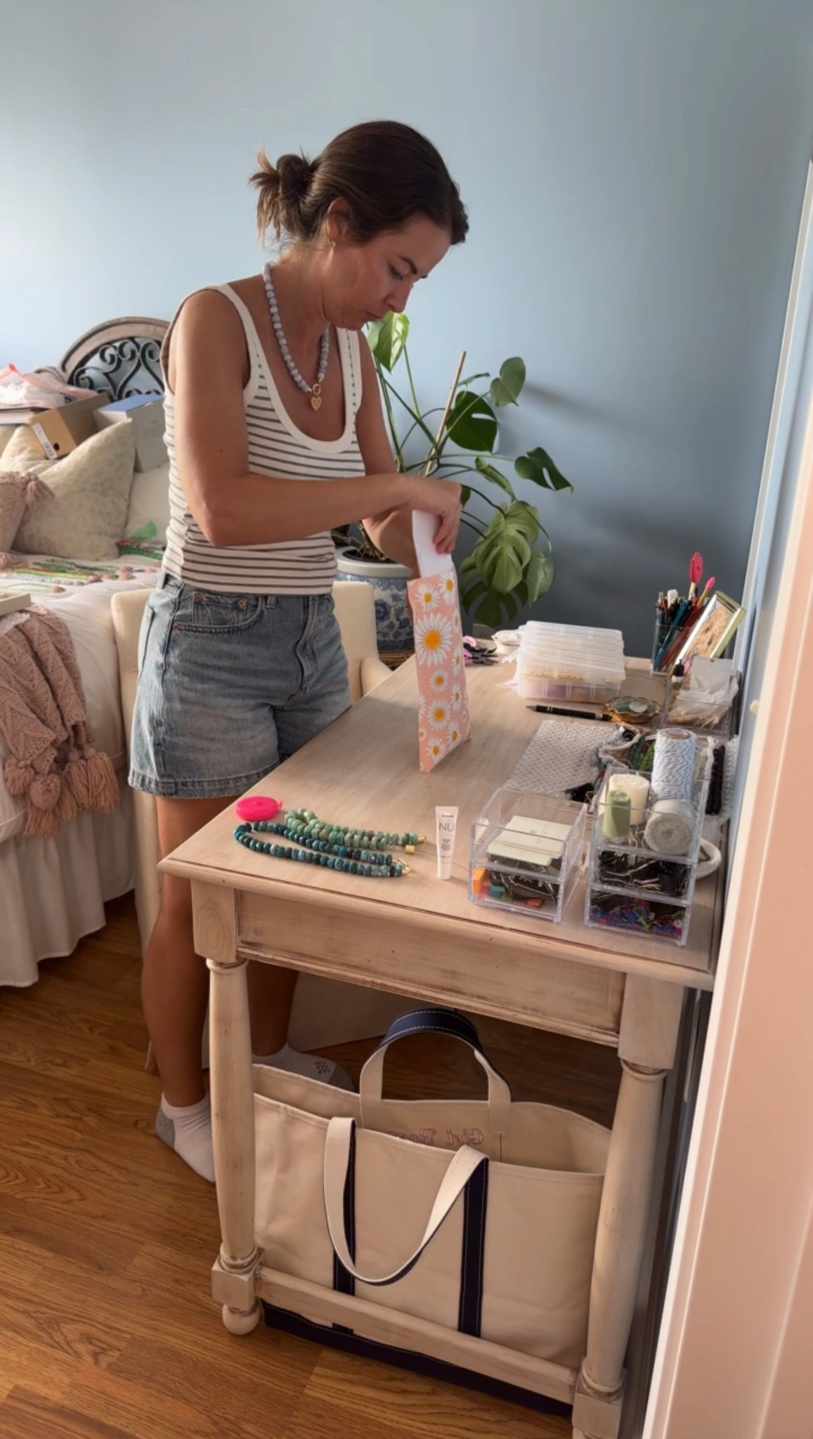 Perfect summer fit

Denim shorts - size 25, French Riviera
Tank - size xs

Pistola denim, Abercrombie, scoop neck tank, summer shorts

#LTKSeasonal #LTKSummerEdit