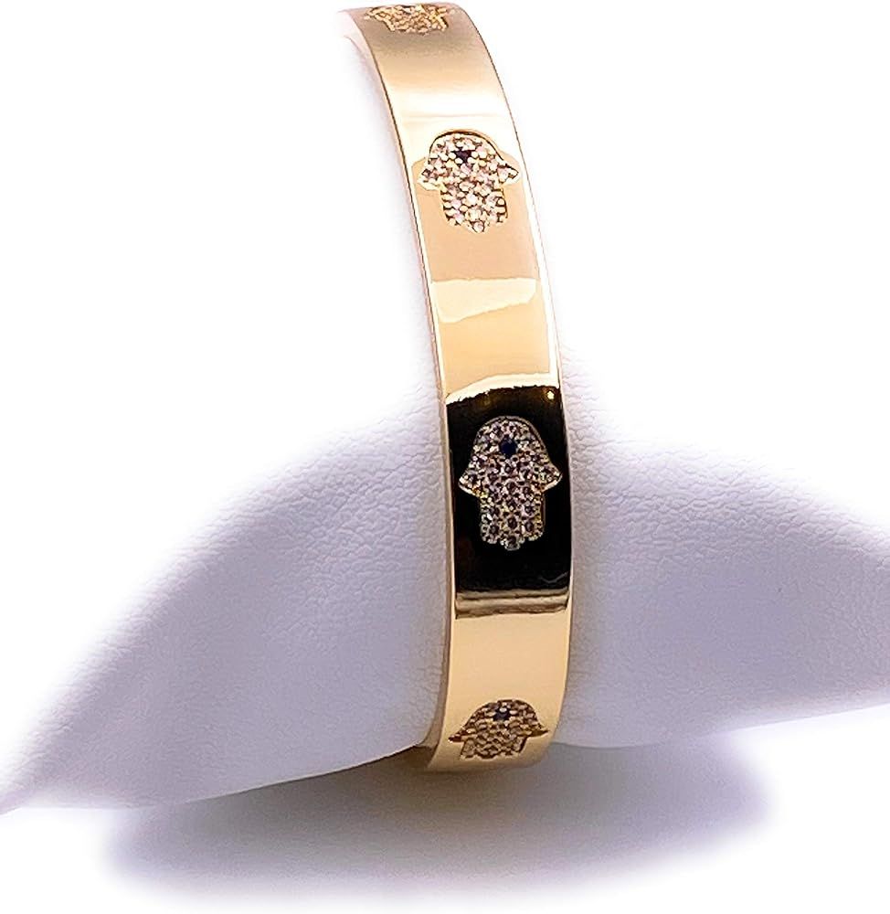 Amazon.com: LESLIE BOULES 18K Gold Plated Hamsa Hand Cuff Bracelet for Women Fashion Jewelry: Clo... | Amazon (US)