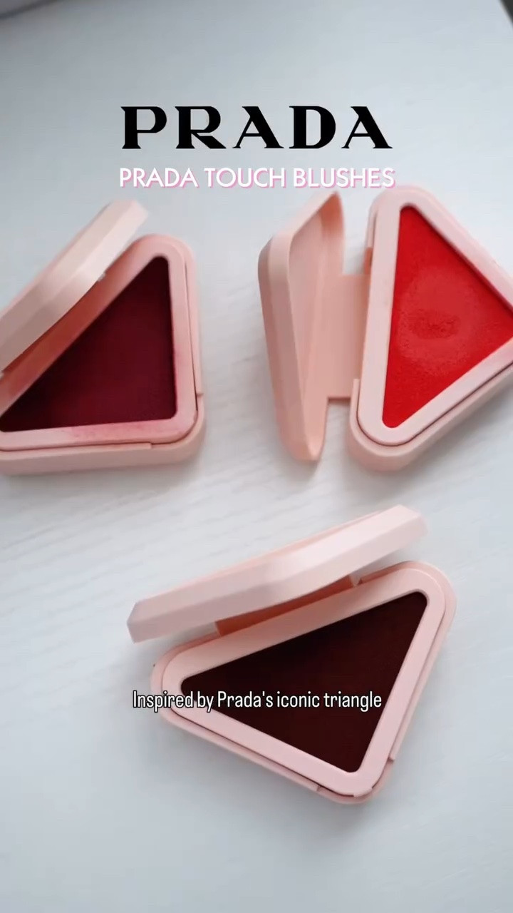 A Touch Of Prada 💕 Introducing @pradabeauty First Blush: PRADA TOUCH. #PradaBeauty #PradaMakeup

Shades: Mauve and Cherry 

Available now @Sephora

#GiftedByPradaBeauty #dallasbeautyblogger #sephoramakeup