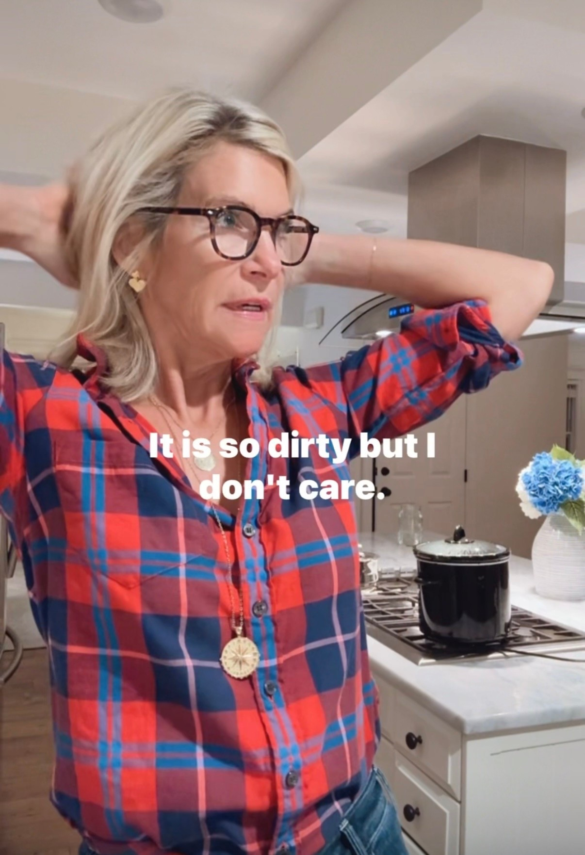 Referring to my dirty hair here 😂. But wanted to find this red and blue plaid button down be size a few of you asked ❤️. It’s old but I found it!

#LTKValentine #LTKgrwm #LTKOver40