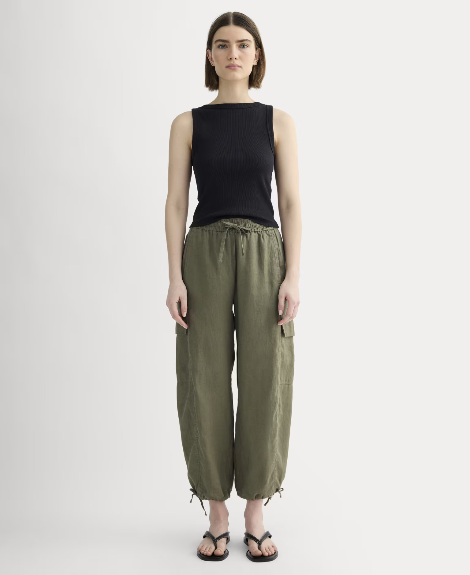 Women's Cargo Curve Pant in Linen by Everlane in Olive, Size XXS | Everlane