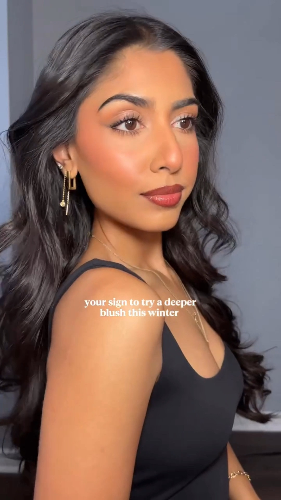 sure baby pink blush is cute but a deep mauve??? we love her @saiebeauty 
.
.
.
#blush #blushtrend #saiebeauty #brownskinmakeup #makeuptutorial