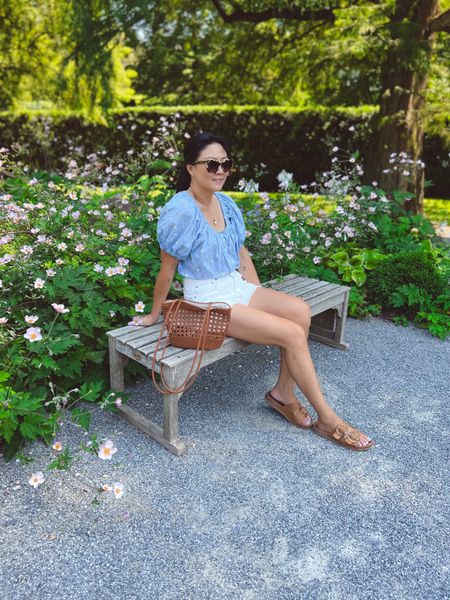 Gotta wear florals if you’re going to a garden, right? This top from @shopdoen was the perfect choice for our excursion to Longwood Gardens this past weekend. 

#LTKstyletip