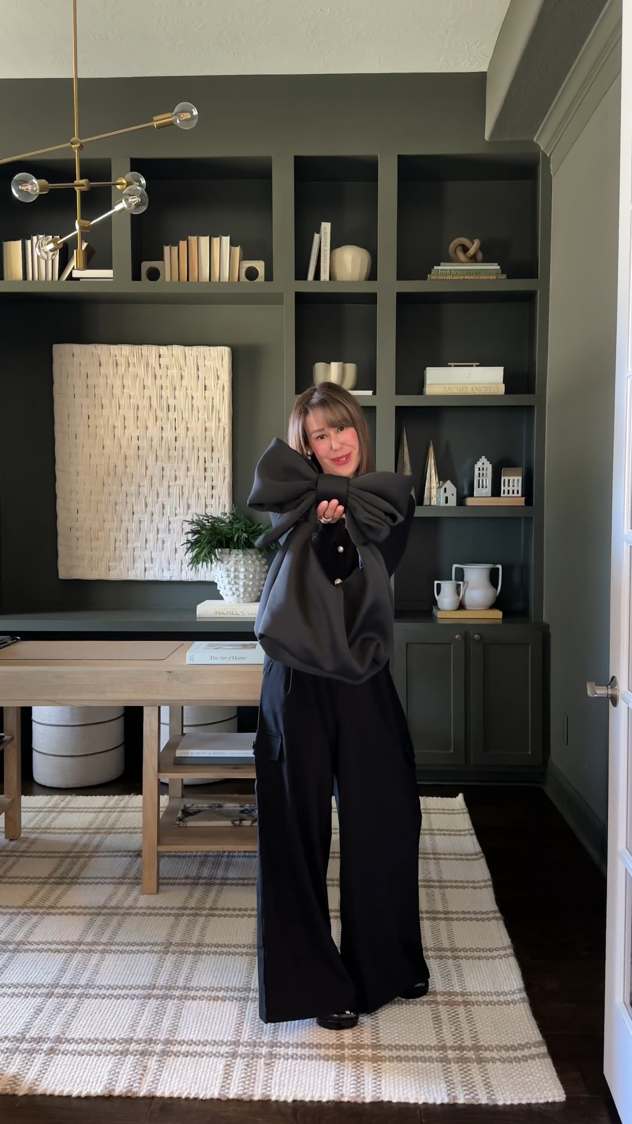 In the ever-evolving world of fashion, discovering a gem that effortlessly captures the latest trends while being budget-friendly is a win in my book. Sharing this on trend bow bag that’s chic, trendy and affordable! Perfect for a holiday party. #itbag

#LTKVideo #LTKparties #LTKstyletip