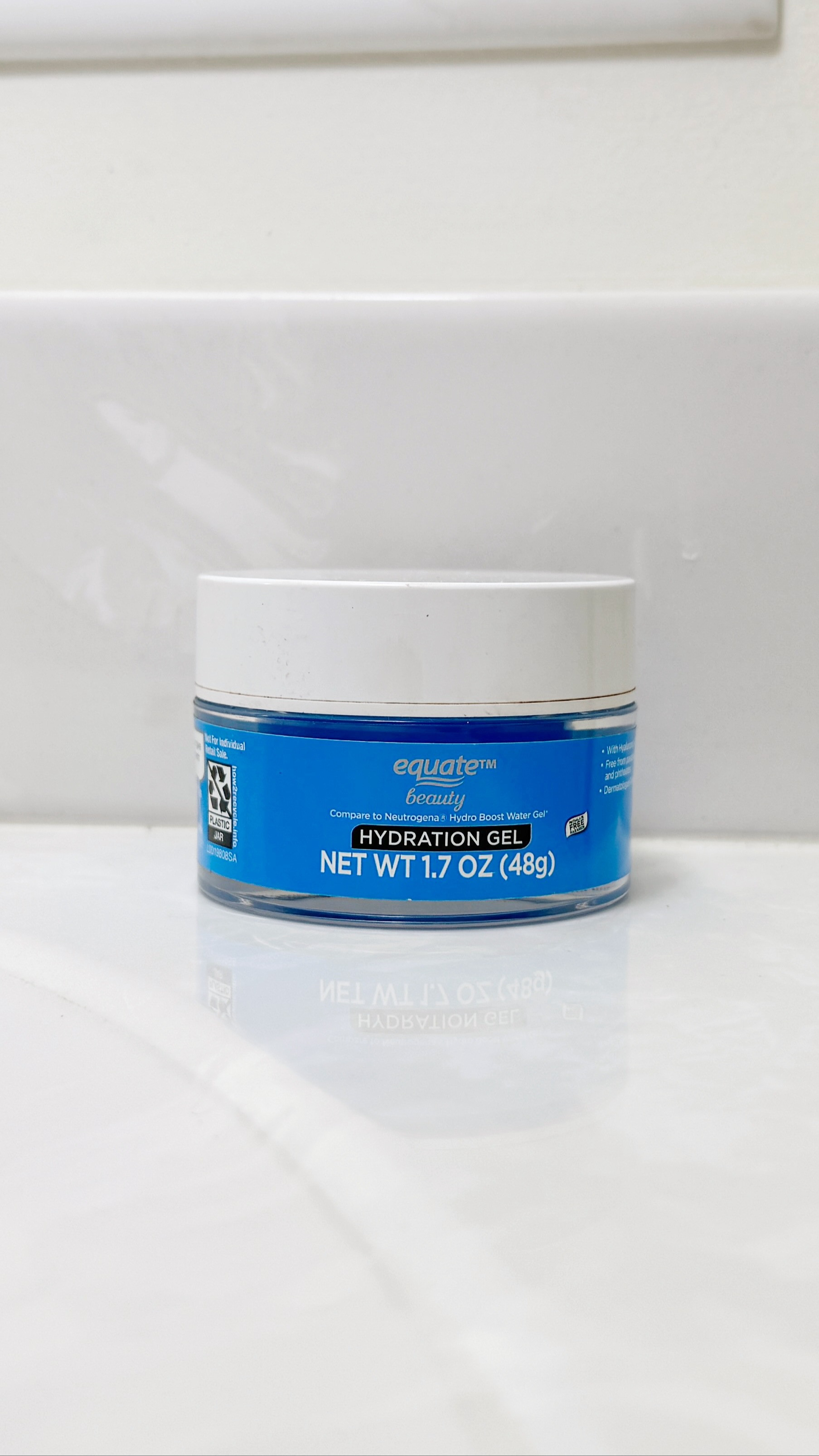 This is a good moisturizer for oily skin to use in the warmer months. It's light, not greasy, but moisturizing. 

 #LTKskin #oilyskin #walmartfind #LTKBeauty