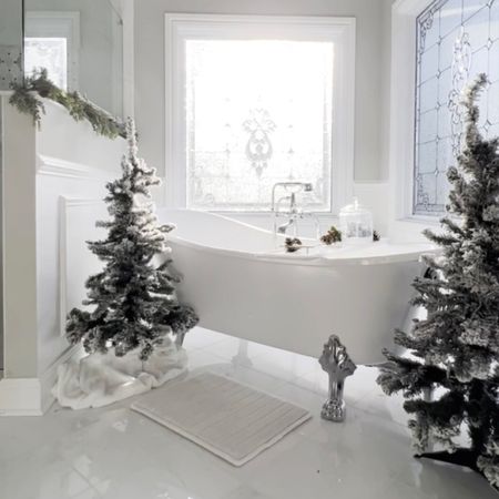 Christmas Decor: Bathroom Edition

#LTKHoliday #LTKhome #LTKstyletip