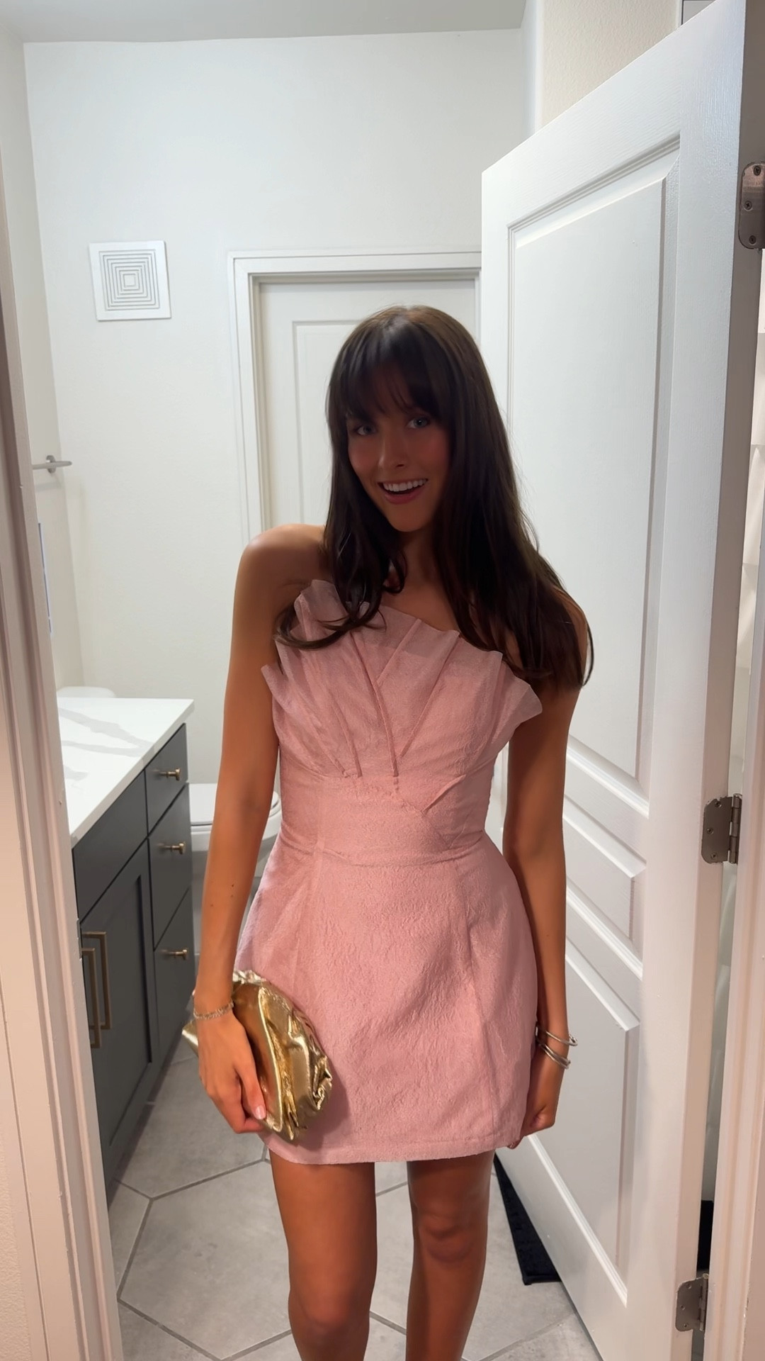 #revolve #valentines #minidress #formaldress