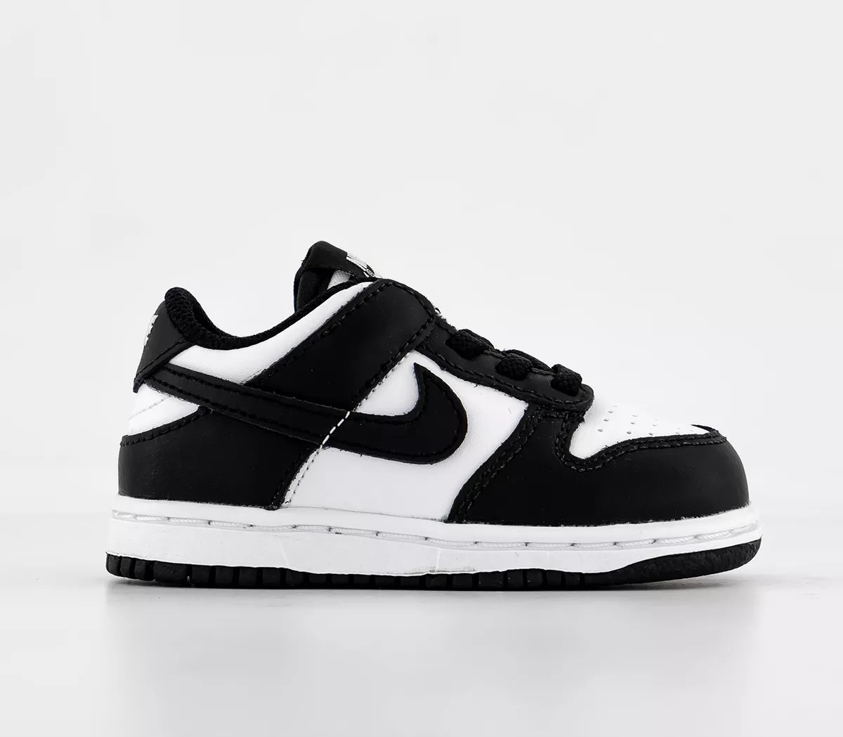 Nike
								Nike Dunk Low Infant Trainers
								White Black White | OFFICE London (UK)