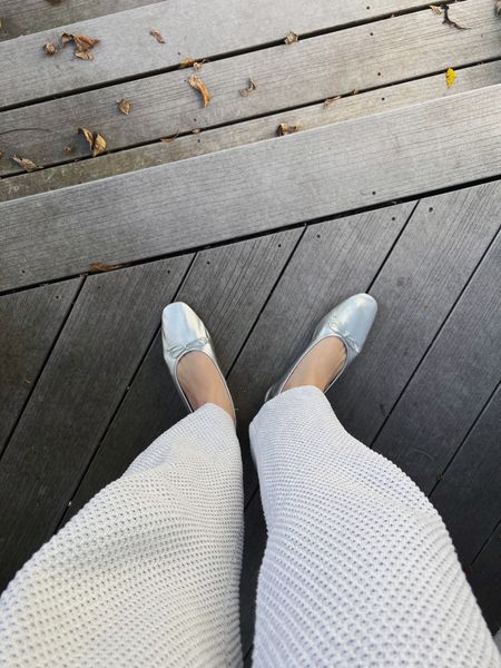 An odd outfit but needed to step out of the house for a minute with this cold. It’s been pretty brutal so kept it cozy and as pajama like as possible to walk around the yard with the babes 🤪 

Silver flats, ballet flats, lounge set, casual outfit, fall outfit, neutral outfit 

#LTKshoecrush #LTKSeasonal