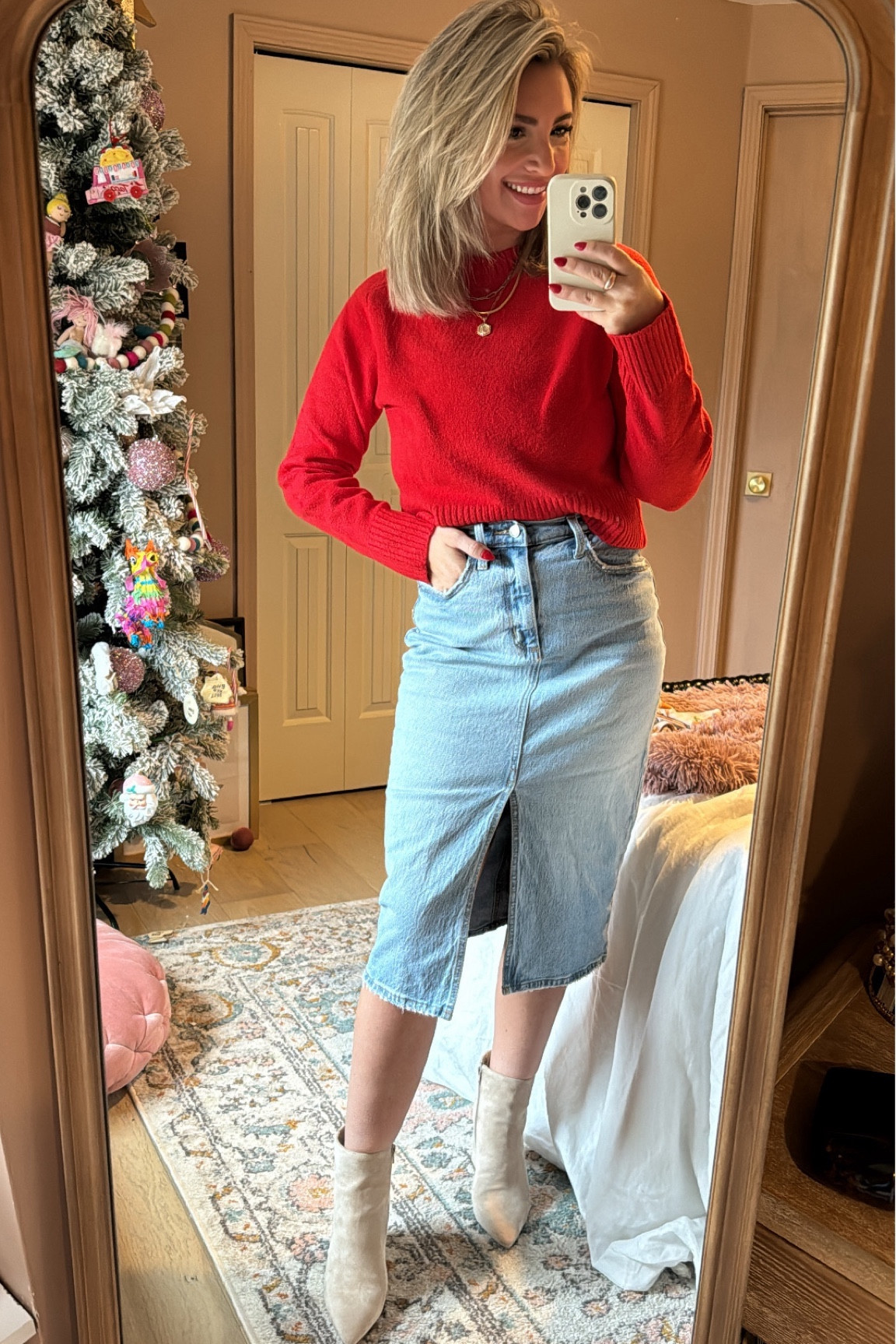 Casual holiday look with target pieces! wearing medium in sweater, size 2 in skirt 

#LTKHoliday #LTKfindsunder50 #LTKSeasonal