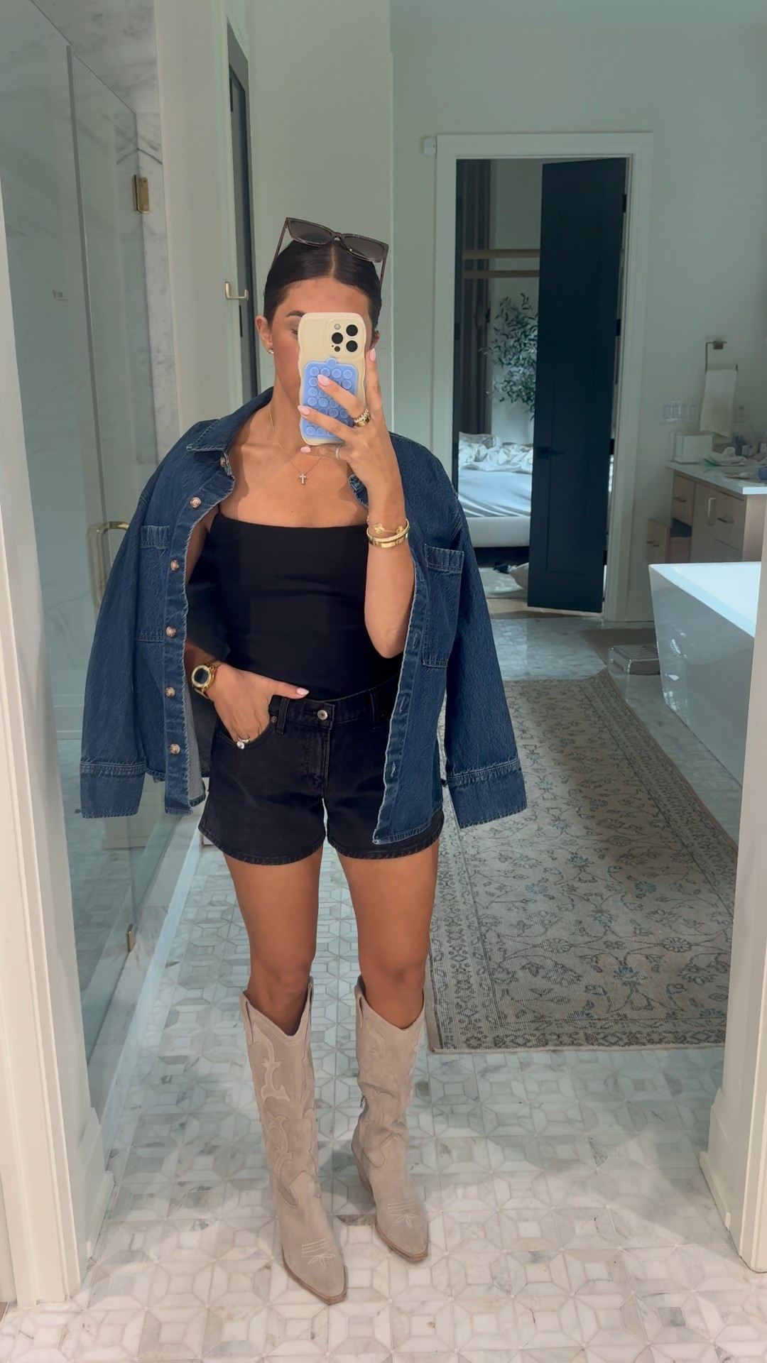 Top: medium (sold out in black but linking similar) 
Shorts: 27
Code: BLAMEITONDEDE 
@abercrombie #abercrombiepartner

#LTKStyleTip #LTKSaleAlert #LTKPetite