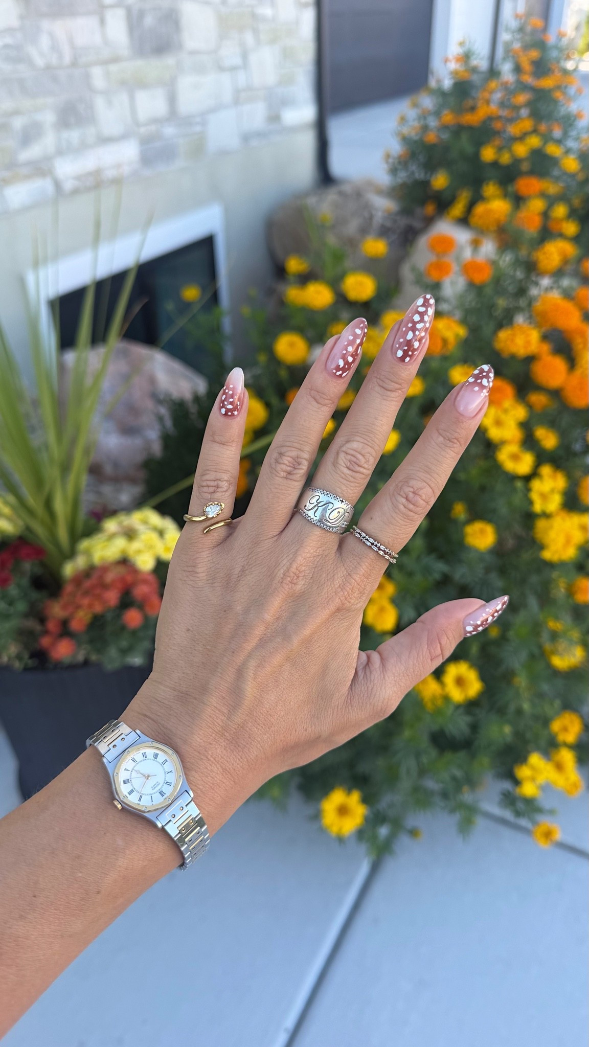 Jewelry Stack:
1. Electric Picks - Code: WILDONE20
2. Shop Alexandra Madison 
3. Made by Mary 

Watch: Vintage Luxe Watches