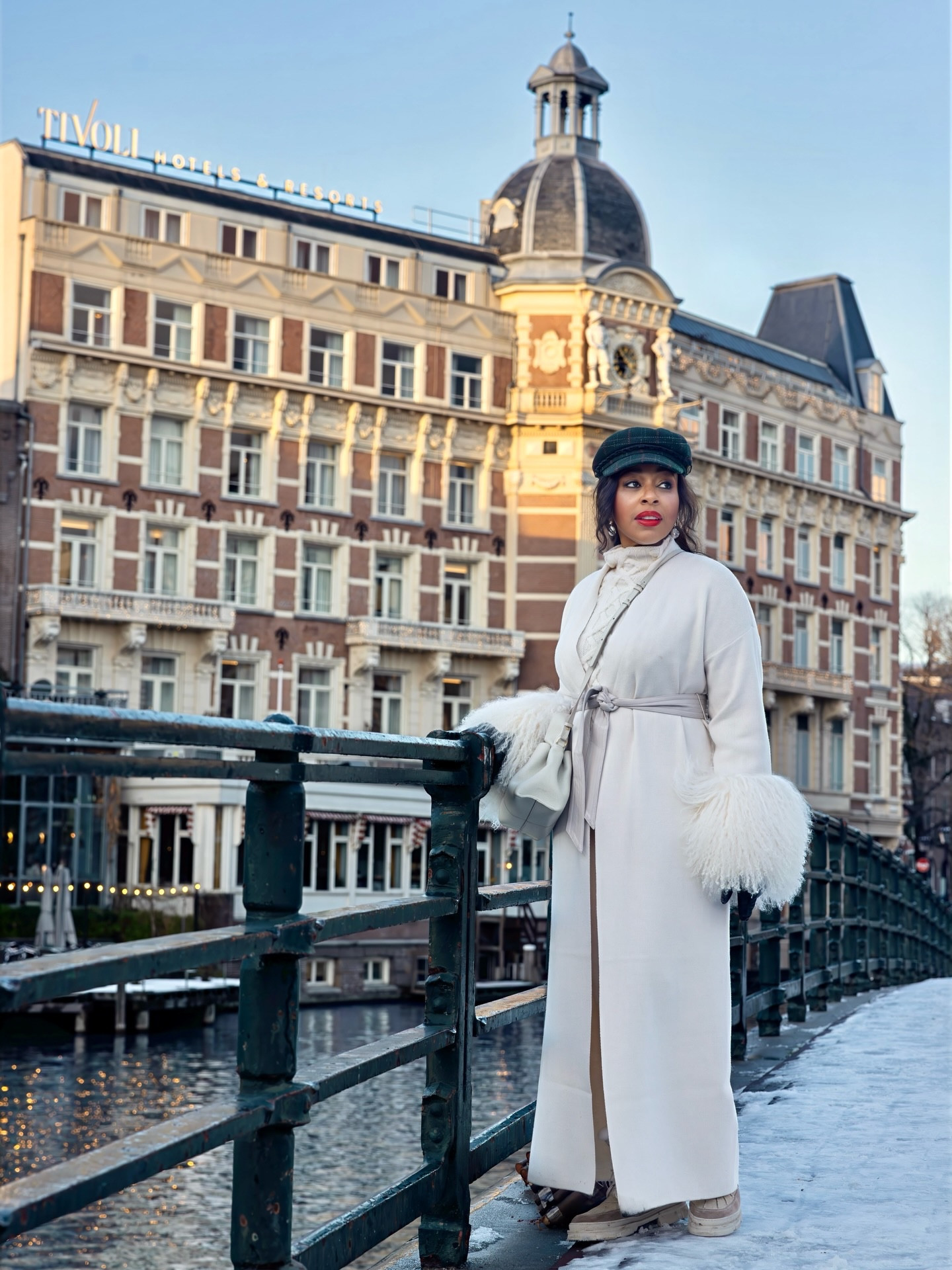 Amsterdam, where every turn feels like a postcard—canals lined with history, bridges that lead somewhere beautiful and a pace that invites you to slow down and stay a little longer 🇳🇱

Cardigan @karenmillen
Shoes @shepherdofsweden 
Hotel @tivolidoelen 
Snaps @mars.was x @styleandsociety 

#amsterdam #netherlands #mykm #travelstyle #amsterdamcanals