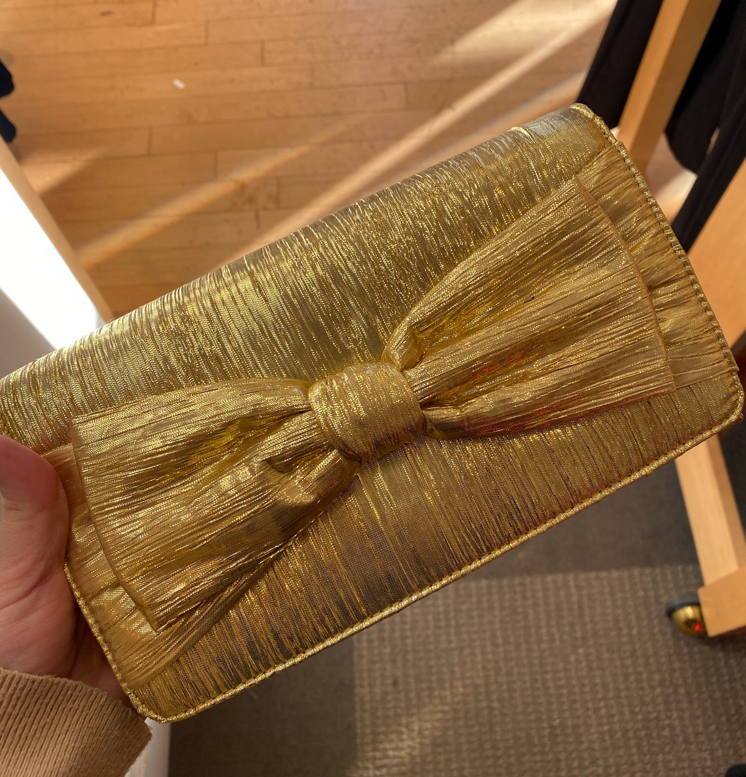 Loving a gold clutch moment! This bag is perfect for holiday parties and New Year’s Eve! Gold handbag. Affordable style. Accessories. Shimmer. Party bag. Las Vegas look. Vacation purse. Bachelorette party style  

#LTKHoliday #LTKitbag #LTKstyletip