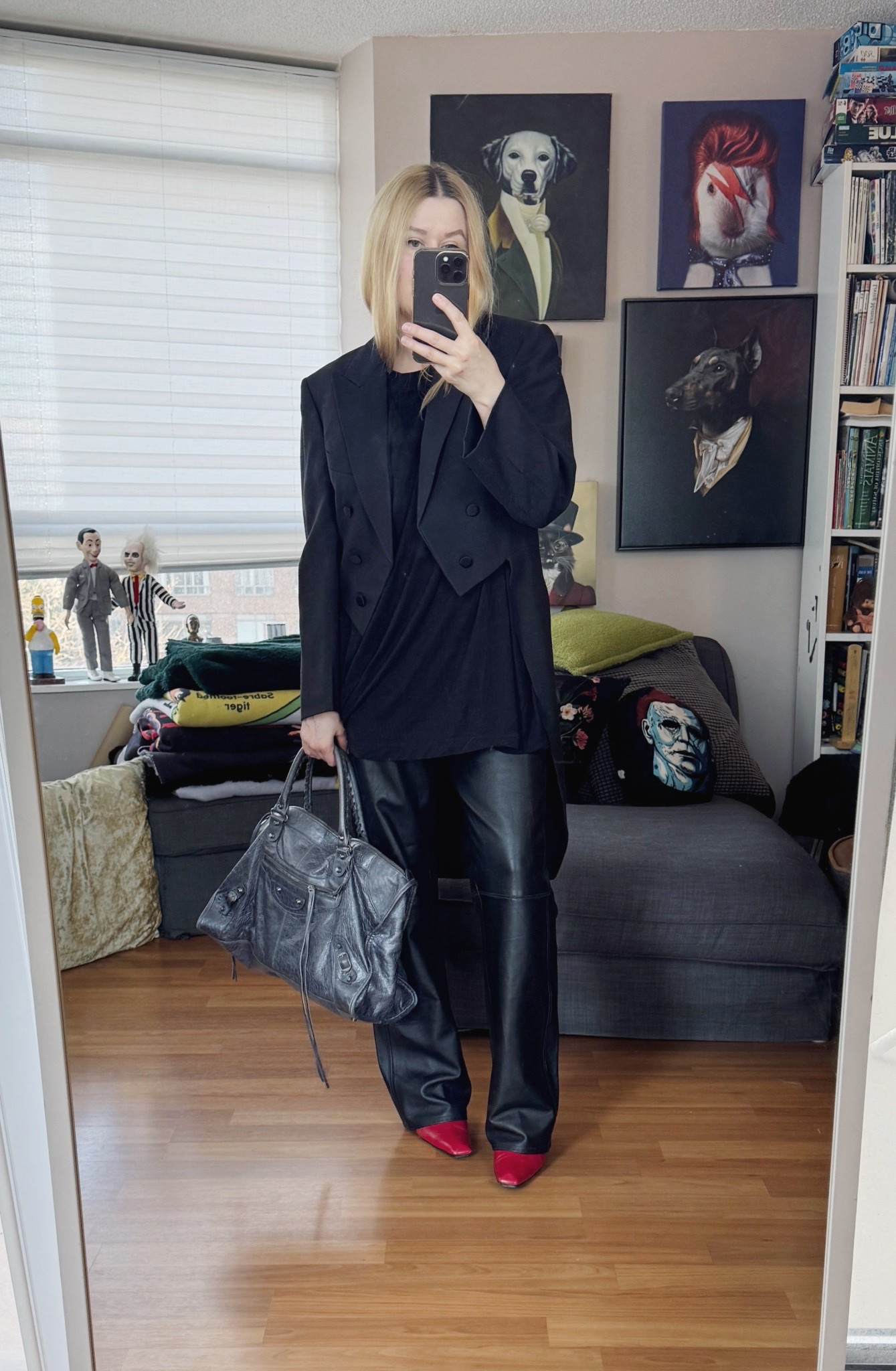 Very rarely are you going to wear the colour black and have it all match unless if course it was a set. You just have to embrace the different shades and use it to build depth. 
This whole look is vintage and preloved pieces  



#LTKOver40 #LTKSeasonal #LTKootd