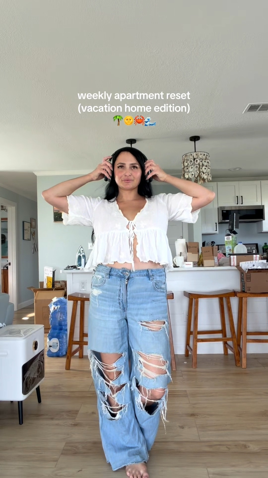 Clean my small apartment and reset it for 2026! We’re still on vacation so expect to see lots of small apartment style content.

Outfit is a size 10 in pants, and large top. Fits tts.

#americaneagle 

#LTKHome #LTKdayinmylife #LTKmorningroutine
