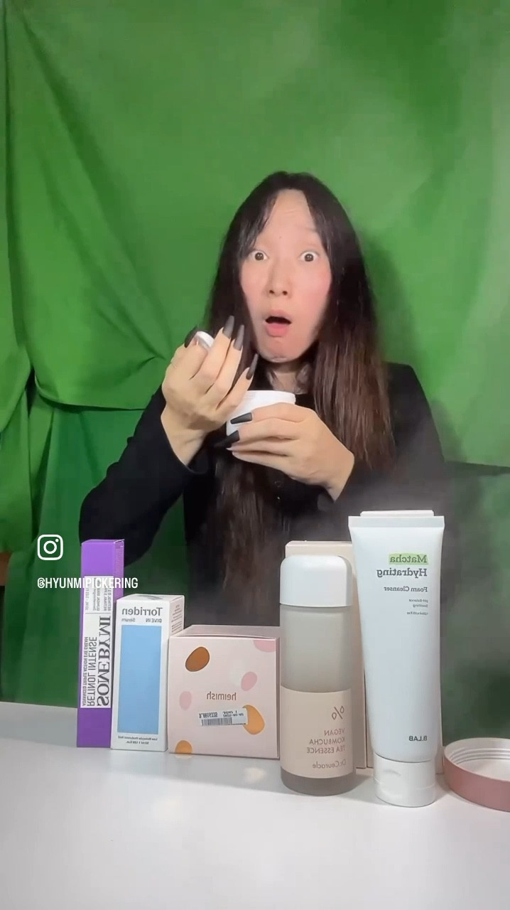 Unboxing MAY 24 *PR @stylevana_sv 🌸
*there is using products video as well😉✨
——-
discount code : INF10HYUNMIP
——-
Very happy to be @stylevana_sv Family♥️
All skincare products featured are May 24 PR box! all the famous goodies 🥳🥳🥳
💌Thank you so much for reaching out to me
@stylevana_family 
——-
*Korean Skincare, changing my life for sure🦄

🏷️ @b_lab_global @b_lab_official 
- Matcha Hydrating Foam Cleanser 
: what a soothing, gentle cleanser 

🏷️ @torriden @torriden_official 
- DIVE-IN Low Molecular Hyaluronic Acid Serum
: this is my second bottle🥳 essential 🫧

🏷️ @somebymi @somebymi.official_us 
- Retinol Intense Advanced Triple Action Eye Cream
: my under eye area is pumping🔥 
  filling up😮 amazing 🤩 

🏷️@heimish.kr @heimish_cosmetic 
- Bulgarian Rose Water Hydrogel Eye Patch 
: sooooo beautiful glitter pink eye patch🎀
Super recommend for pink lovers

🏷️@drceuracle_global @dr.ceuracle 
- Vegan Kombucha Tea Essence 
: 2024 viral essence, finally tried, YES IT IS NICE!
Very very very satisfying, give us deep moisturised skin and locking up long time feeling, love it🎀
——-
*there is unboxing video too✌️
Follow for more @hyunmipickering 🌸
——-


#LTKbeauty #LTKaustralia #LTKfindsunder100