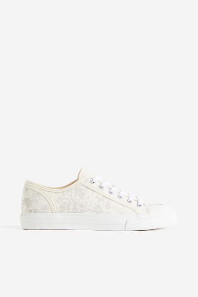 Canvas trainers | H&M (UK, MY, IN, SG, PH, TW, HK)