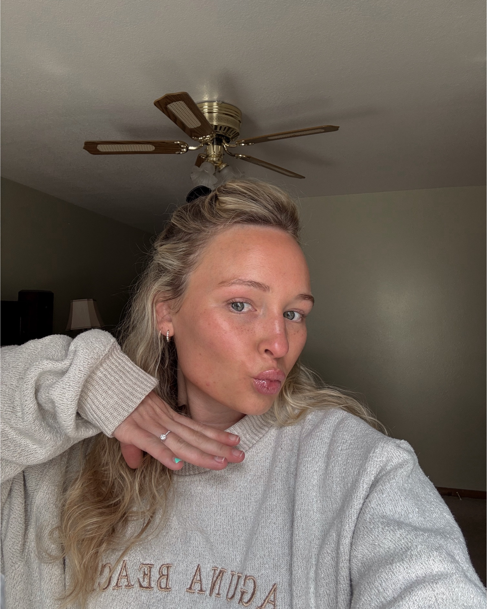 My go to summer no makeup makeup! 

Saie beauty, merit beauty, cali Rae beauty, summer makeup, glowy makeup, beach vacation, sunkissed, tan makeup, skincare makeup 

#LTKBeauty #LTKWedding #LTKFestival