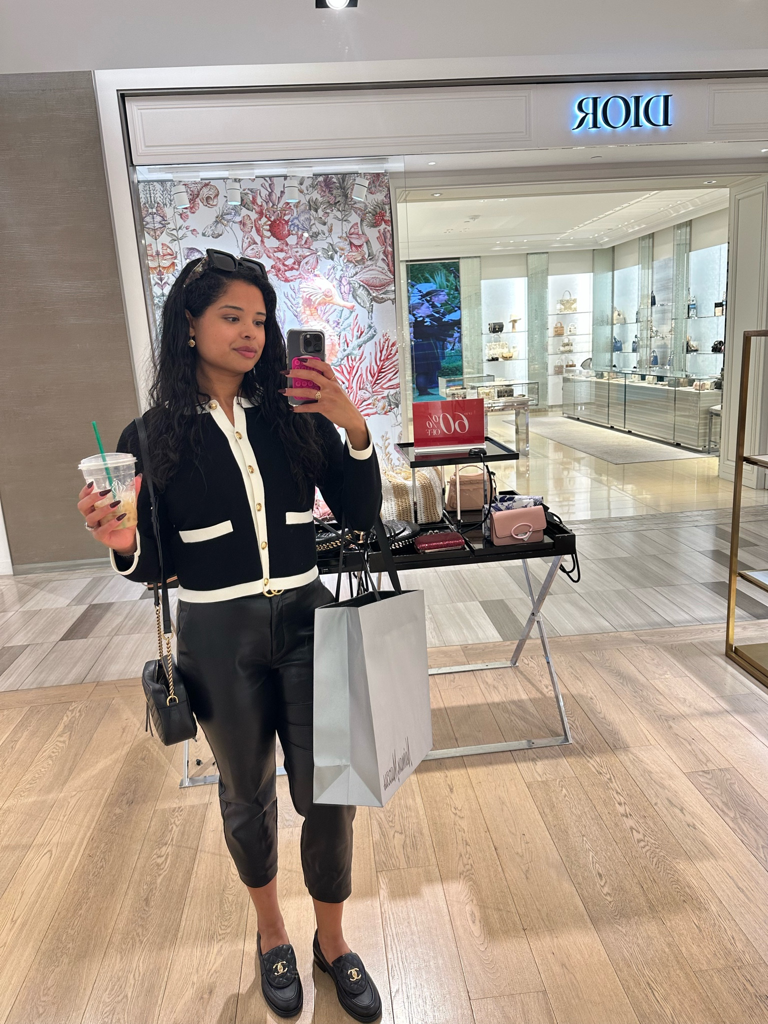 Christmas shopping 🛍️✅
#aritzia #ootd #sweater #shopping 

#LTKHoliday #LTKU #LTKGiftGuide
