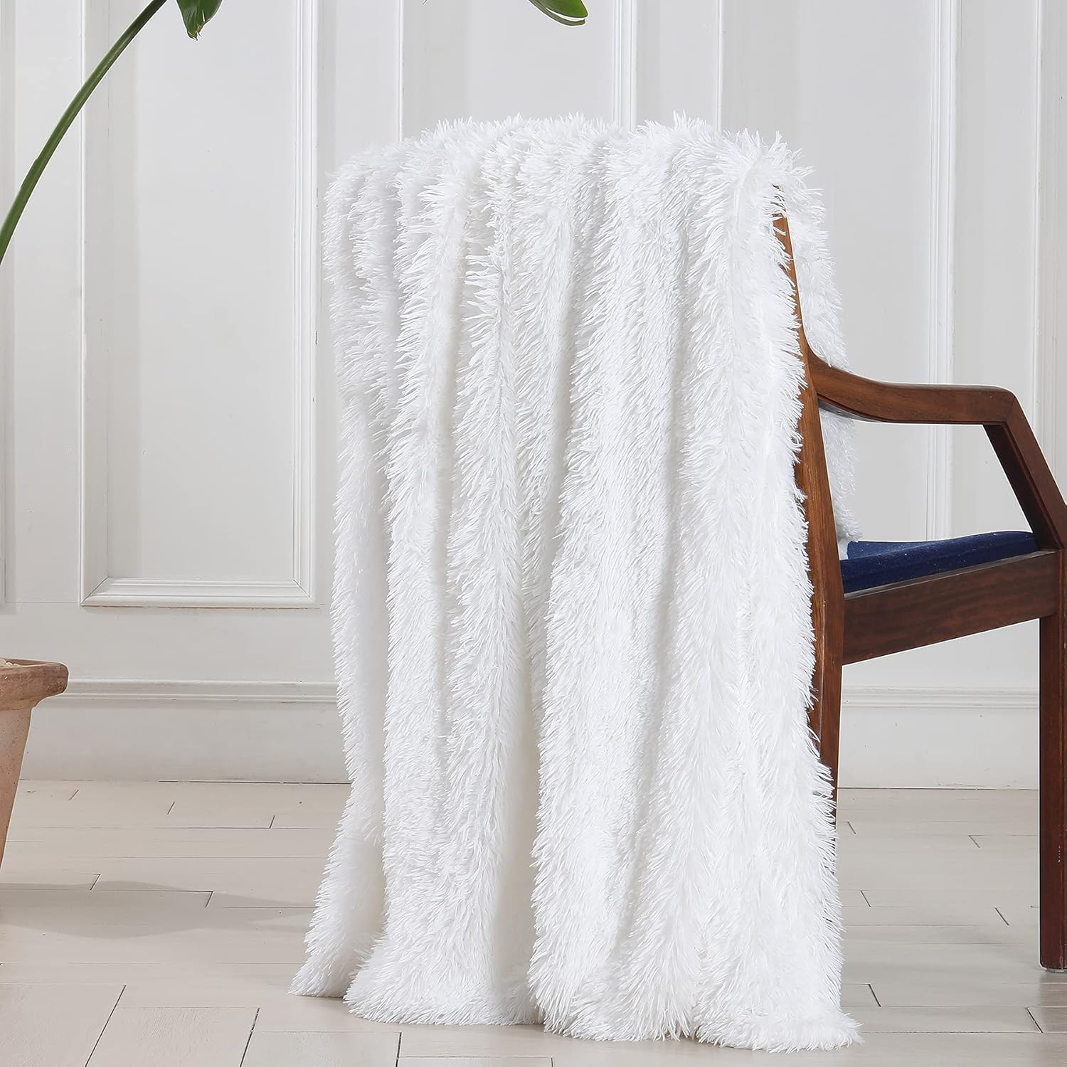 Tuddrom Decorative Extra Soft Faux Fur Throw Blanket 50" x 60",Solid Reversible Fuzzy Long Hair S... | Amazon (US)