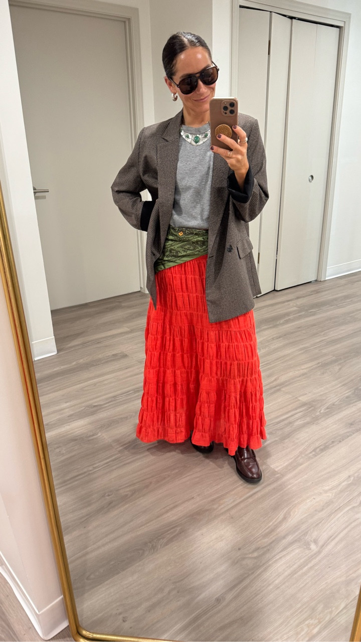 Getting ready won’t solve all the things, but it can sure help shift your whole mood ✨ A cute fit was exactly the reminder I needed today 🙌🏽

#ootd #workfit #isitsummerorfall

#LTKPetite #LTKFindsUnder50 #LTKStyleTip