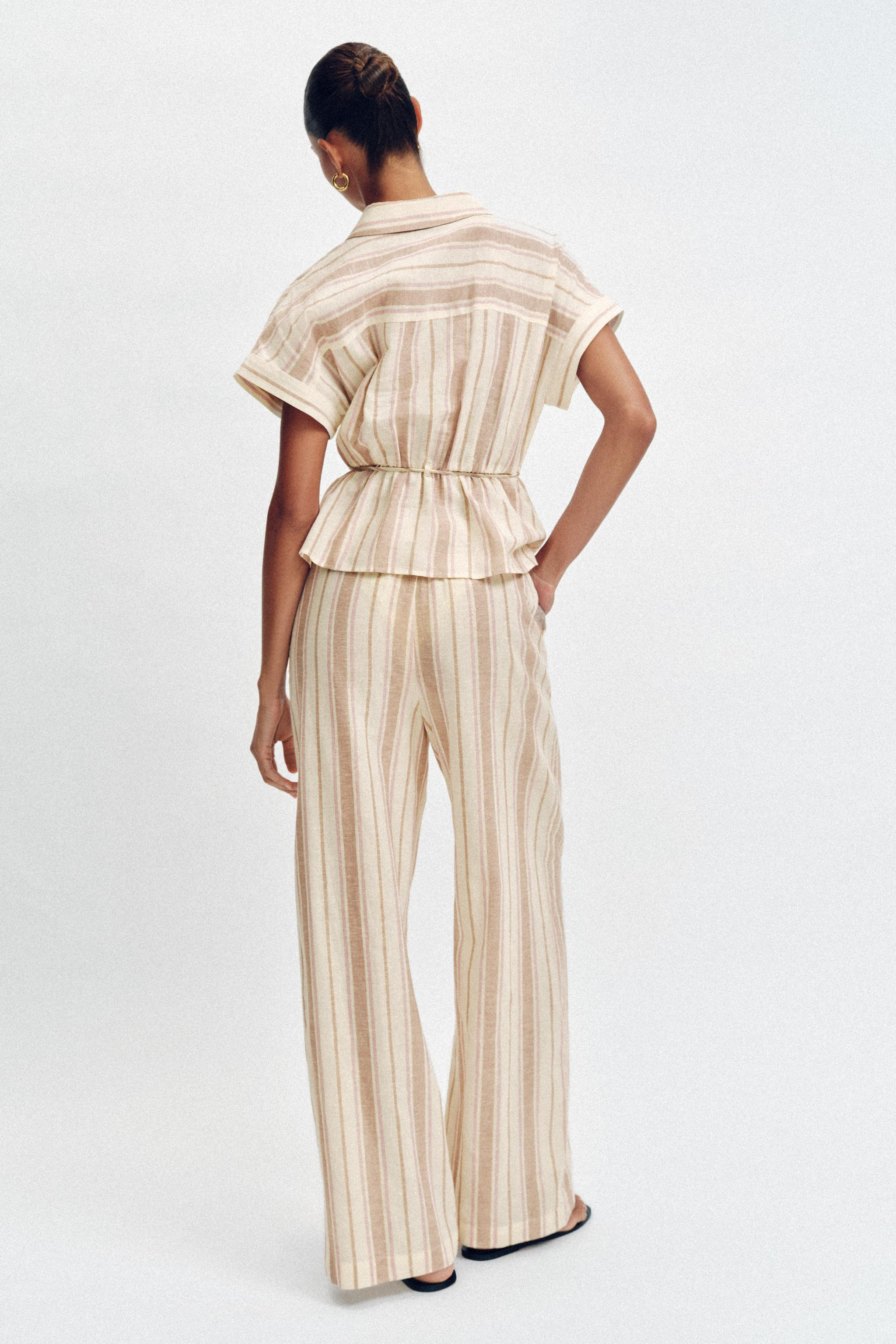 METALLIC STRIPED WIDE LEG PANTS | Zara US