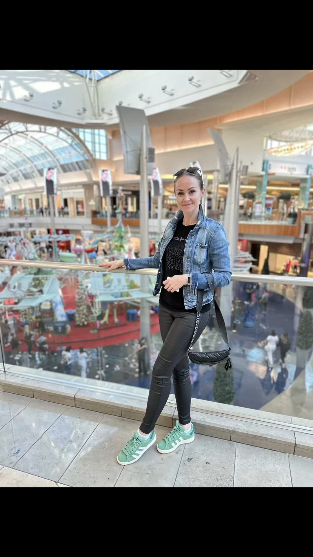 🖤 Effortlessly Cool Street Style 💚

Today’s look is all about combining edgy and casual pieces:
	•	Black leather pants for that sleek, modern vibe.
	•	Green sneakers that add a pop of color and keep things comfortable.
	•	A classic Guess black shirt with a touch of glam thanks to the stunning ring stone detail.
	•	Finished off with my Guess denim jacket—the perfect layering piece for any season.

✨ Style tip: Pair bold textures like leather and denim with statement accessories to elevate a casual outfit into something unforgettable.

🛍️ Shop these pieces and recreate this look through my LTK profile! #StreetStyleGoals #EffortlessChic #GuessStyle