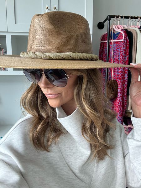 The cutest hat - so perfect for a tropical vacation!!

Woven hat, vacations type, palm straw hat, vacation style 

#LTKfindsunder100 #LTKSeasonal #LTKstyletip