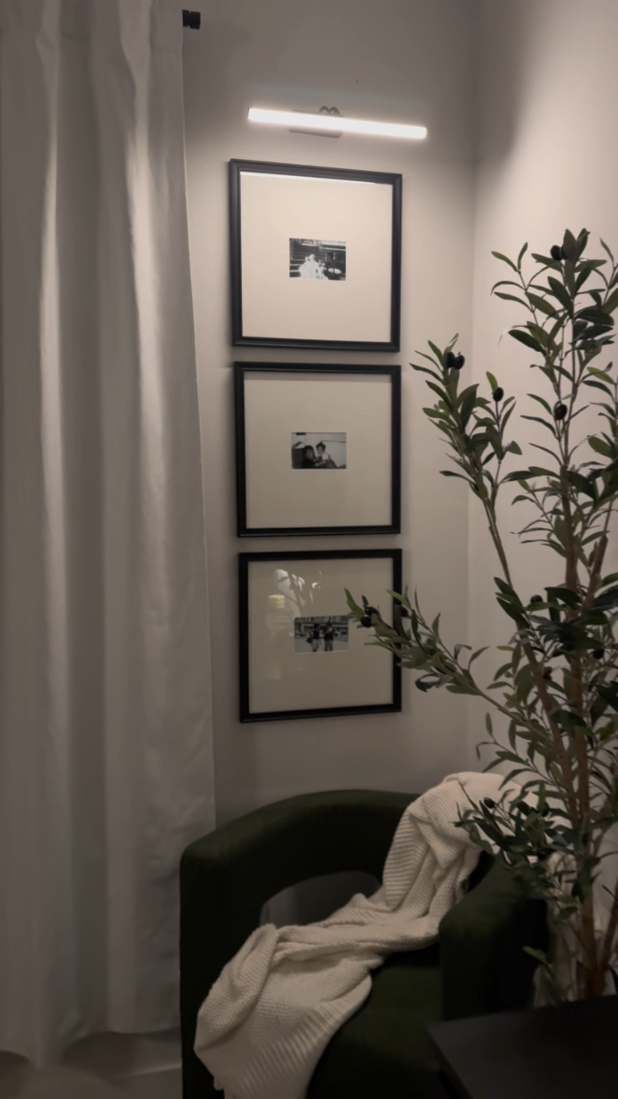 Finally got this little corner together 🥹🤍🖤. Thanks to Amazon, Wayfair & Target✨

#LTKHome #LTKStyleTip