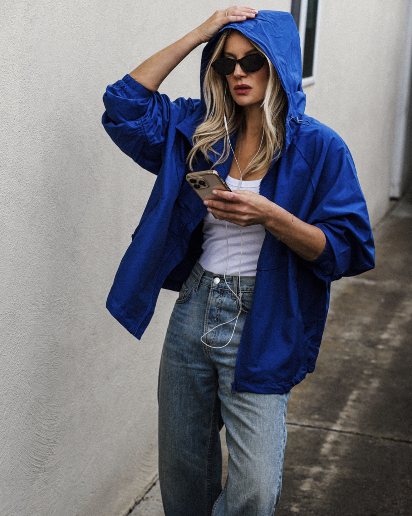 blue. ifyk

#springstyle #streetstyle #90s #minimalstyle #minimalchic


#LTKootd