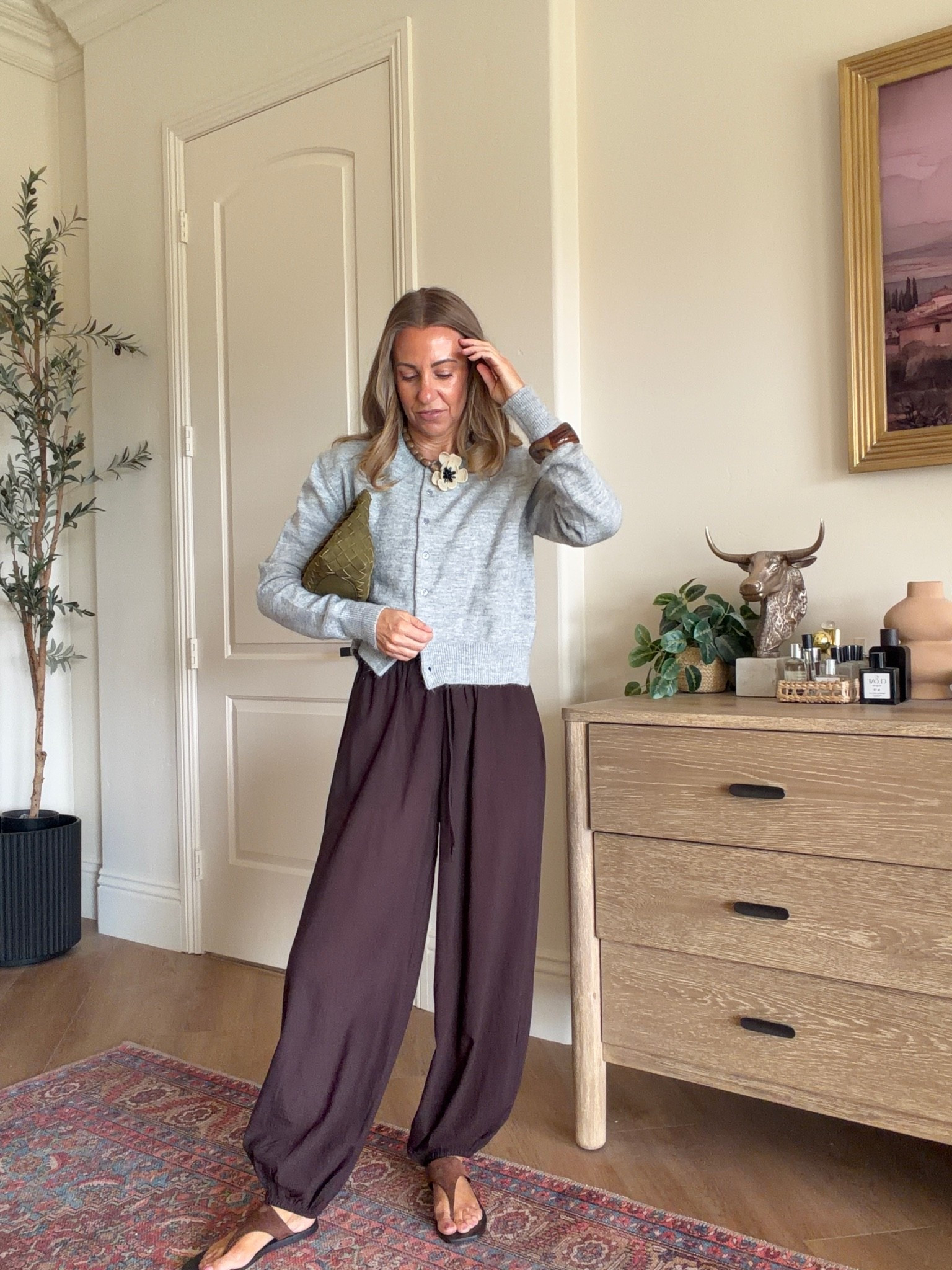 Todays outfit
Amazon cardigan size small
H&M balloon pants size xxs
Amazon accessories

#LTKgrwm #LTKootd #LTKSaleAlert