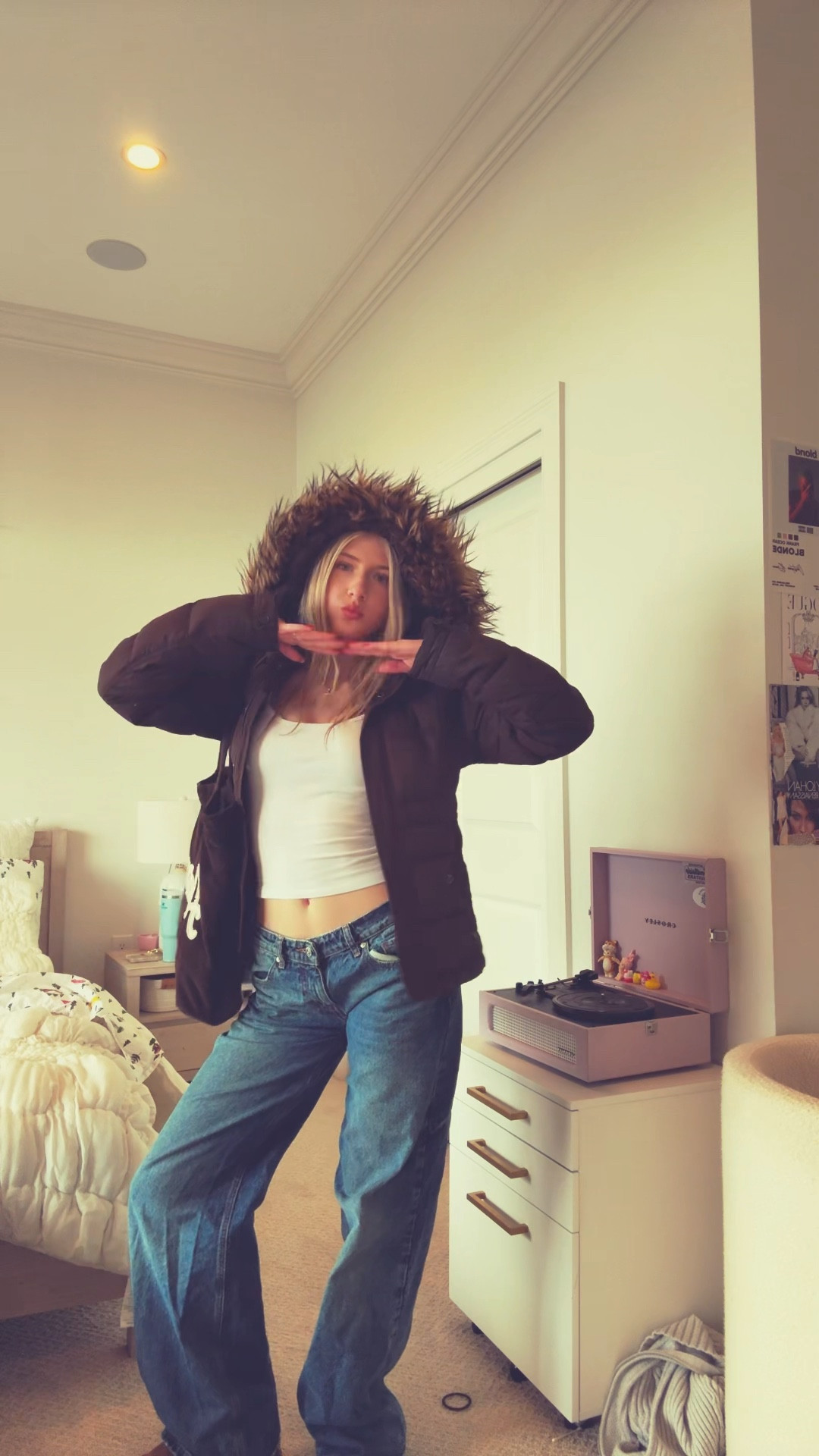 2000s outfit idea! outfit inspo, winter outfit, 2000s outfit, y2k, vintage hollister, 2010s, low rise jeans

#LTKdayinmylife #LTKootd #LTKgrwm