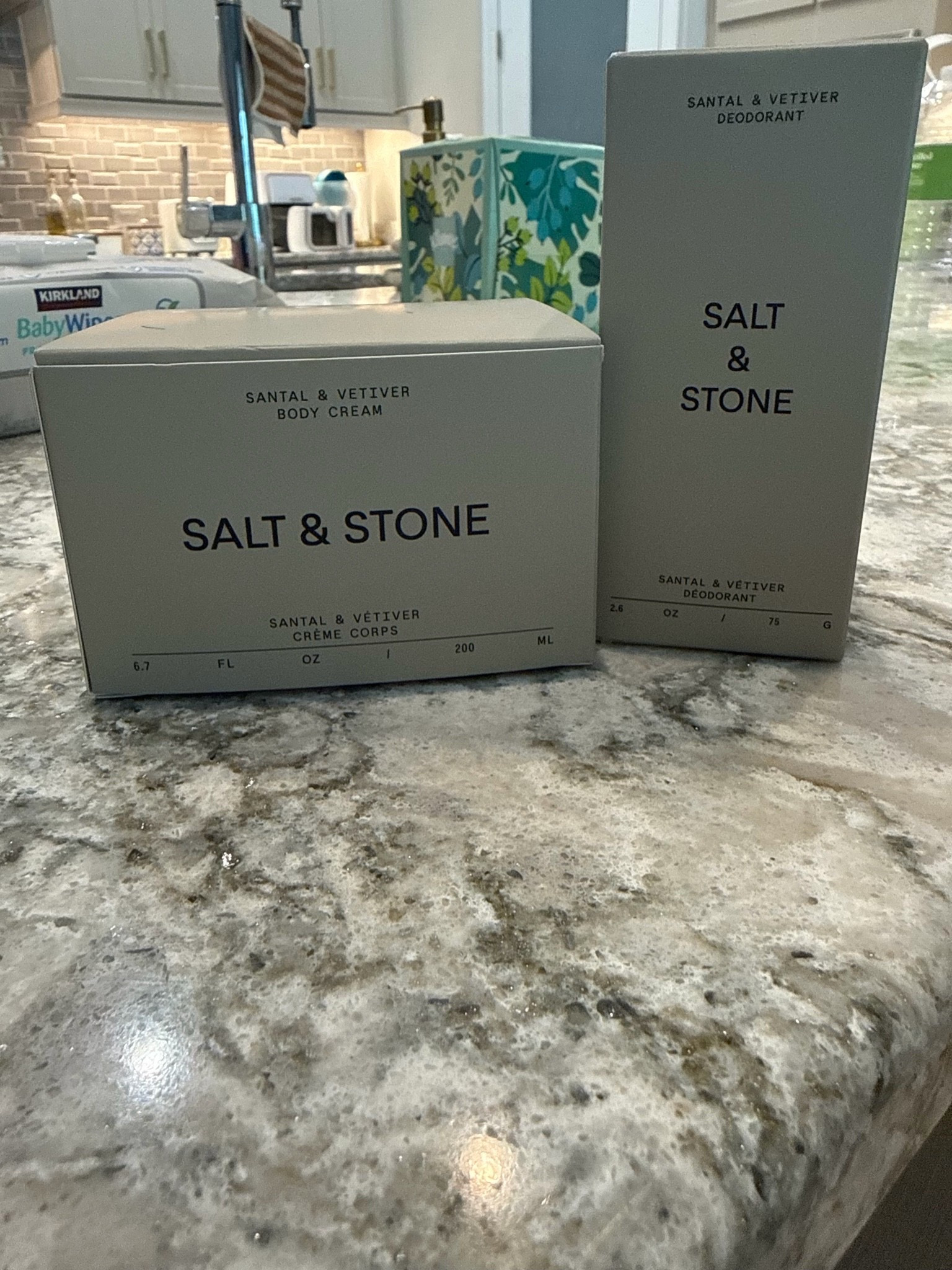 Love you @saltandstone 🫶🫶 I smell like heaven !!!
