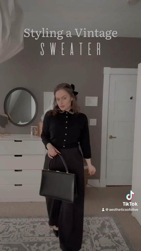 Little vintage sweater stapled with newer pieces.

#LTKmidsize #LTKworkwear #LTKVideo