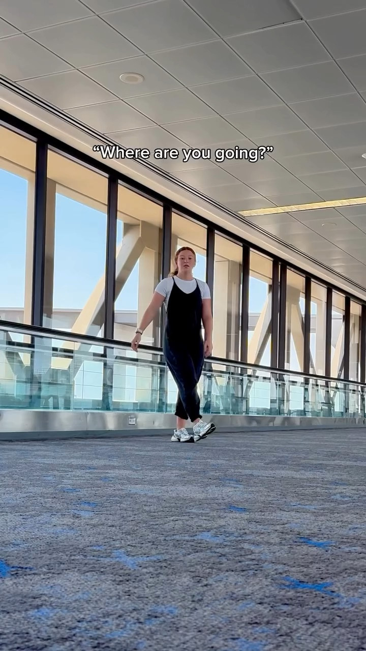 Jumping into paradise 🥾 Travel isn’t the same without being properly prepared! I got all my stuff for this hike @dickssportinggoods #dkspartner #dksteammate 

Hat: MISSION HydroActive Cooling Bucket Hat 
Tank: CALIA Womens Seamless High Neck Race Length Shorts: CALIA Women’s Hike Shorts 
Towel: MISSION Sport Cooling Wrap 
Backpack: CamelBak Velocity Trail Hydration Pack