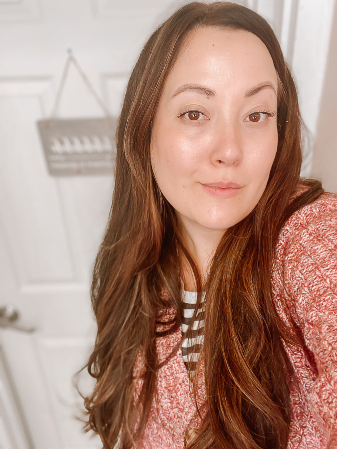  

 Looking for glowing skin in 2026? Focus on reducing inflammation. 

Go to bed before 11pm
Wash with lukewarm water or colder 
Switch to silk pillowcases
Get glo2facial or Glacial monthly
Try this serum combo (safe for all skin types and conditions) 


#LTKActive #LTKOver40 #LTKSeasonal