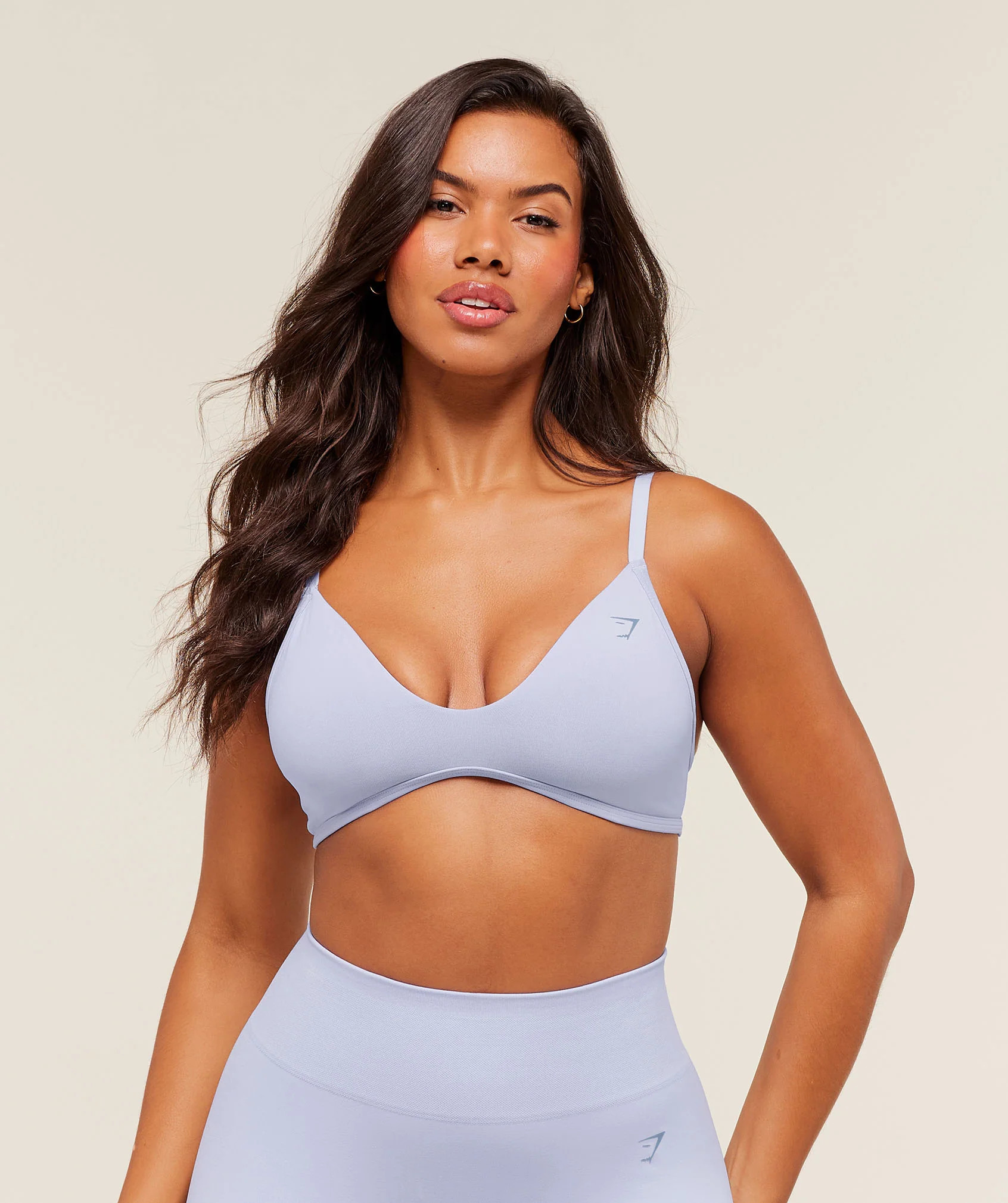 Soft Sculpt V-neck Sports Bra | Gymshark US