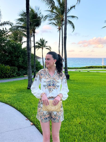 Bahamas outfit for dinner! My matching set is from Amazon! My raffia envelope is Amazon and earrings are Tuckernuck!