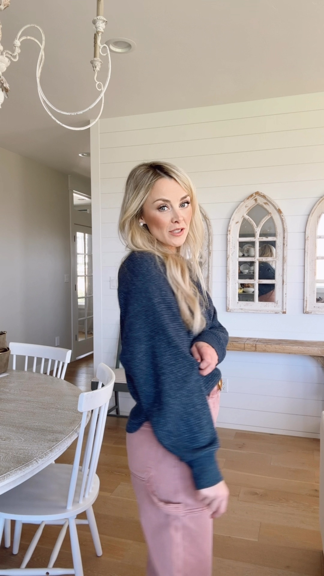 My favorite waffle knit cozy oversized top is 40% off today! I’m grabbing it in mushroom as well. It’s my go to top for when I just want something soft and comfy. 

#LTKStyleTip #LTKFallSale #LTKSaleAlert