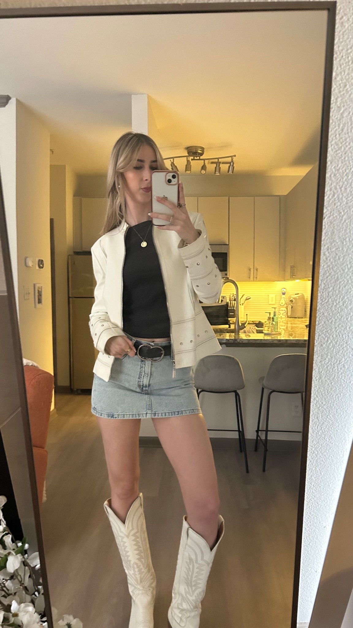 weekend outfit :)

#LTKSeasonal #LTKFindsUnder100