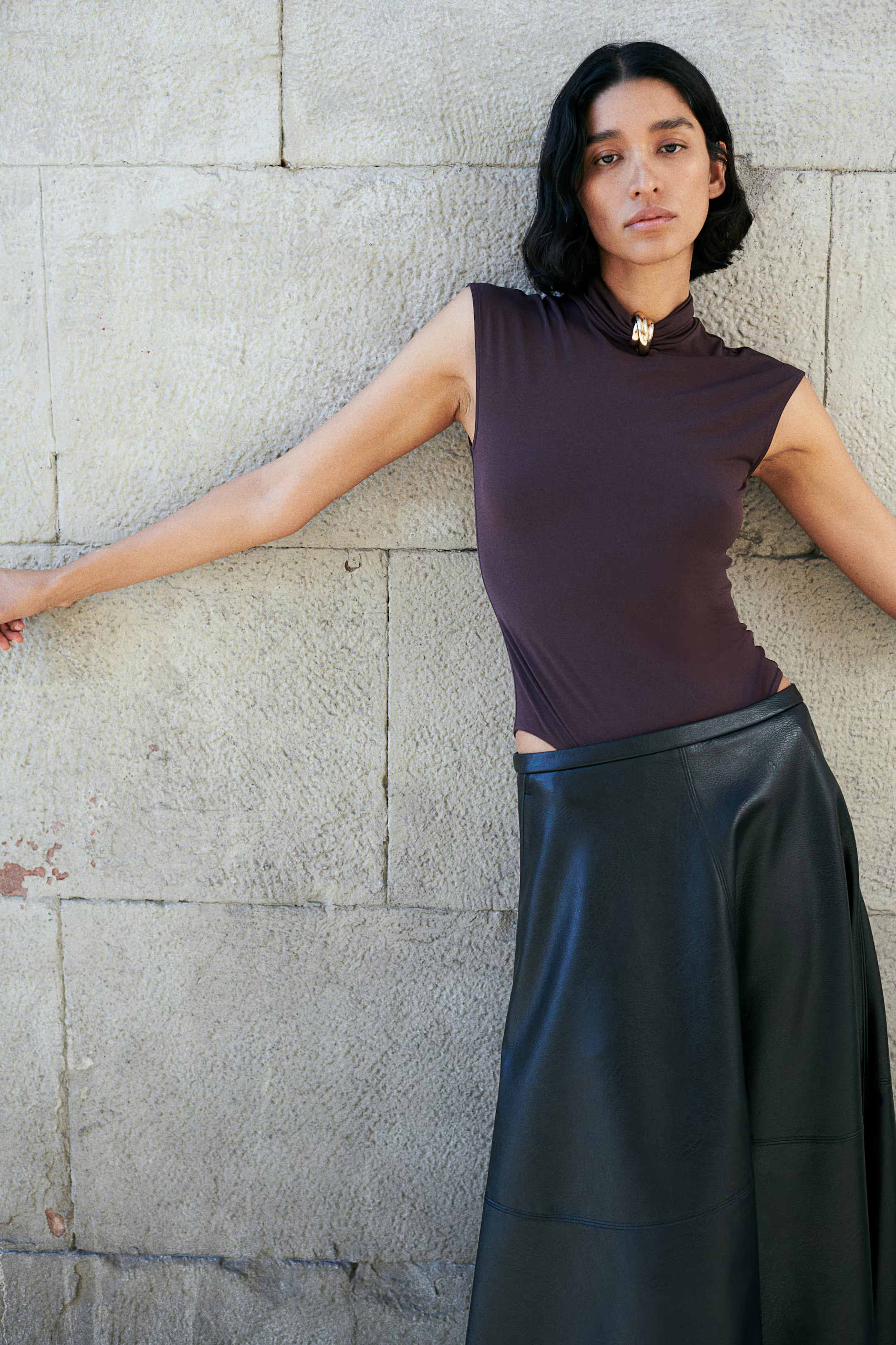 Turtleneck body - Turtleneck - Sleeveless - Dark brown - Ladies | H&M GB | H&M (UK, MY, IN, SG, PH, TW, HK)