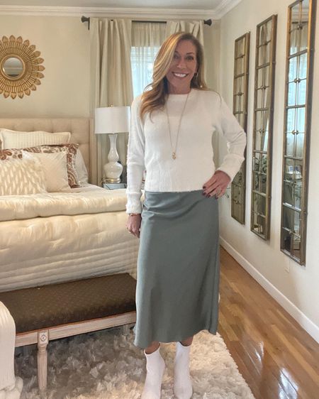 Have you jumped in on the slip dress, silk skirt trend?
I have but have been having such a hard time styling these skirts that I never wear them. The formal wear and summer styling, I have down – heels, a great bag and a wrap or sandals, a tank, denim jacket... but other seasons have not been so easy for me. Anyone else?
Anyway, after seeing @themidlifefashionista post about white boots, it crossed my mind that would work! Still, a bit of a different look from my norm, but I think it works for winter... You?

Mint Skirt - @jcrew
Animal print - @zara
Sweater – @rdstylelabel
Booties - @somethingnavy

#midiskirt #affordablefashion #affordablestyle #slipdress #highlowfashion #silkskirt #stylemyway #winterstyle #oufitideas #winteroutfitideas #zaraskirt #fashionover50 #styleover50 #whatiwore #whitebooties #over50fashion #fitover50 #stylegoals #fitcheck #midlifeinstyle #lookoftheday #mystylediary #midistyle #mystyletoday #styleideas #styleideasdaily #jcrewstyle #over50style #over50styleblogger #styleinspiration

#LTKunder100 #LTKunder50 #LTKstyletip