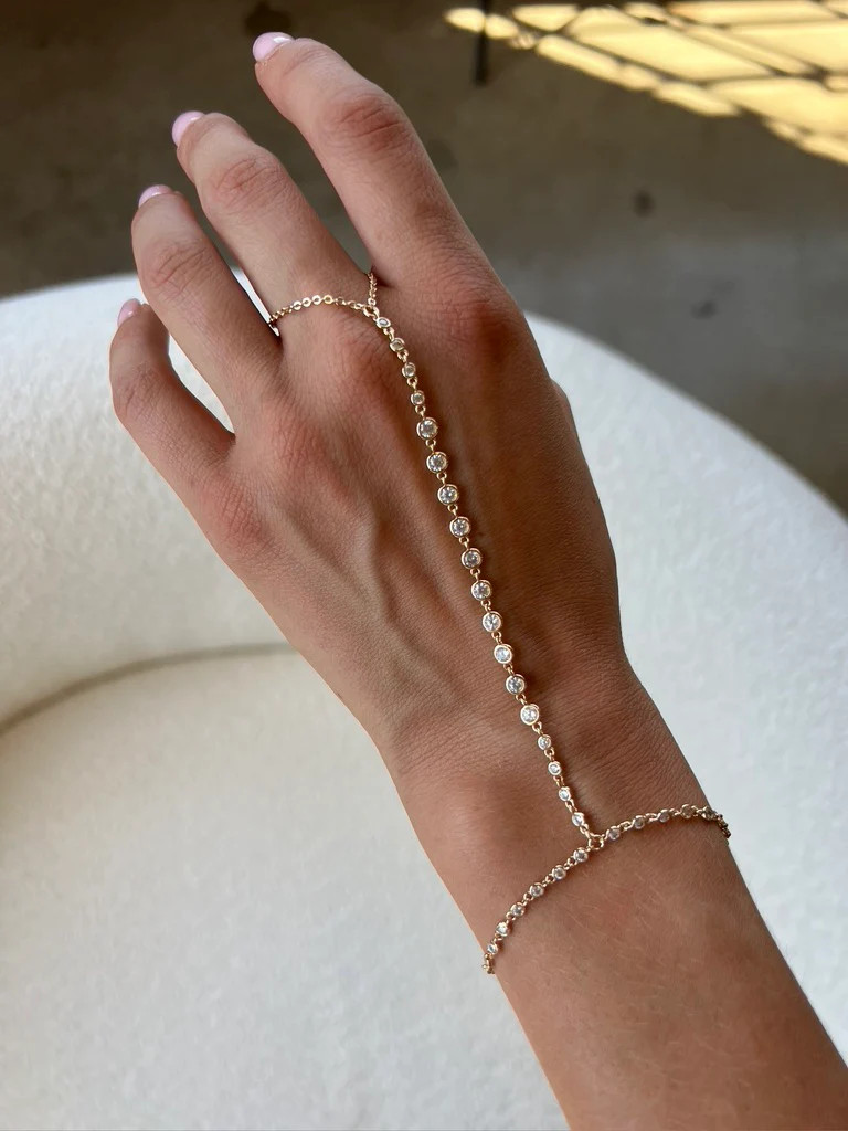 Cici Hand Chain | Lili Claspe