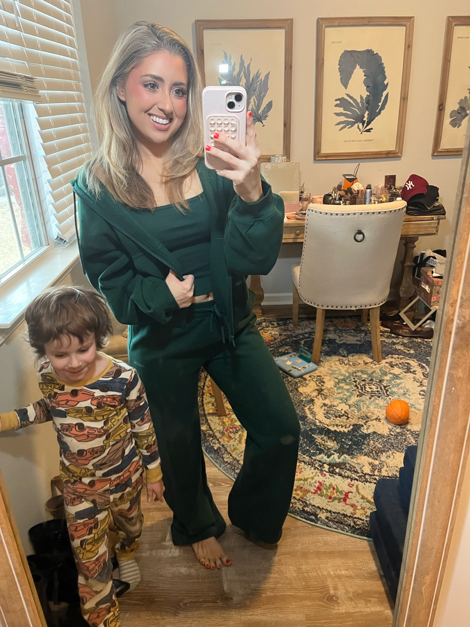 Aritzia sweat set in the color stonepine green. Size medium in everything  

#LTKHoliday #LTKGiftGuide #LTKSeasonal