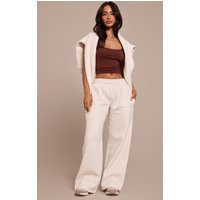 Petite Cream Straight Leg Sweatpants | PrettyLittleThing US