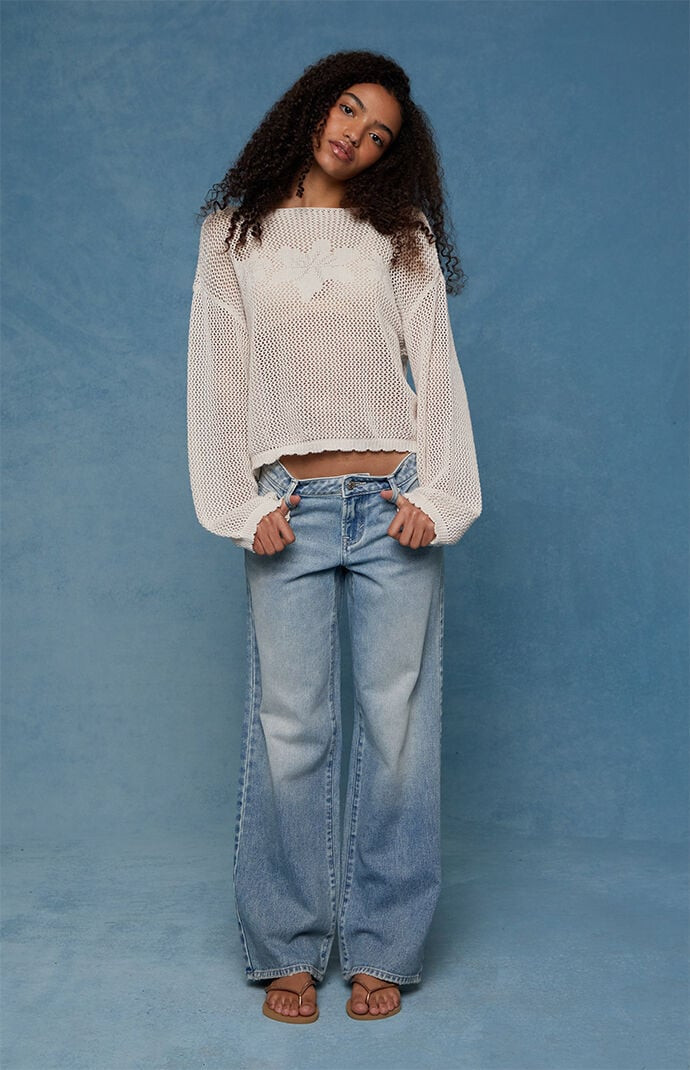 Women's Zoe Low Rise Girlfriend Jeans Light Blue in Medium Indigo - Size 31 | PacSun