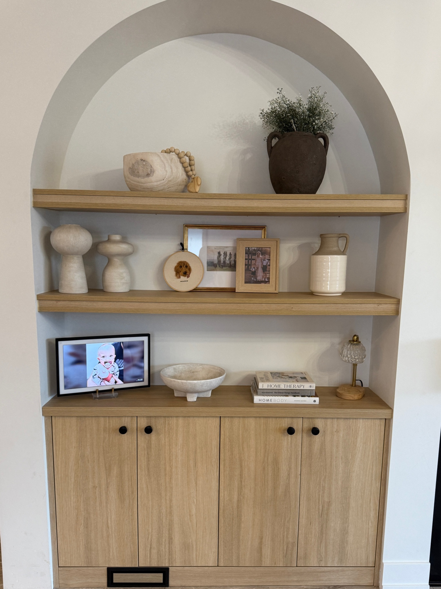 Arch shelving decor 


#LTKHome #LTKSaleAlert #LTKFindsUnder100