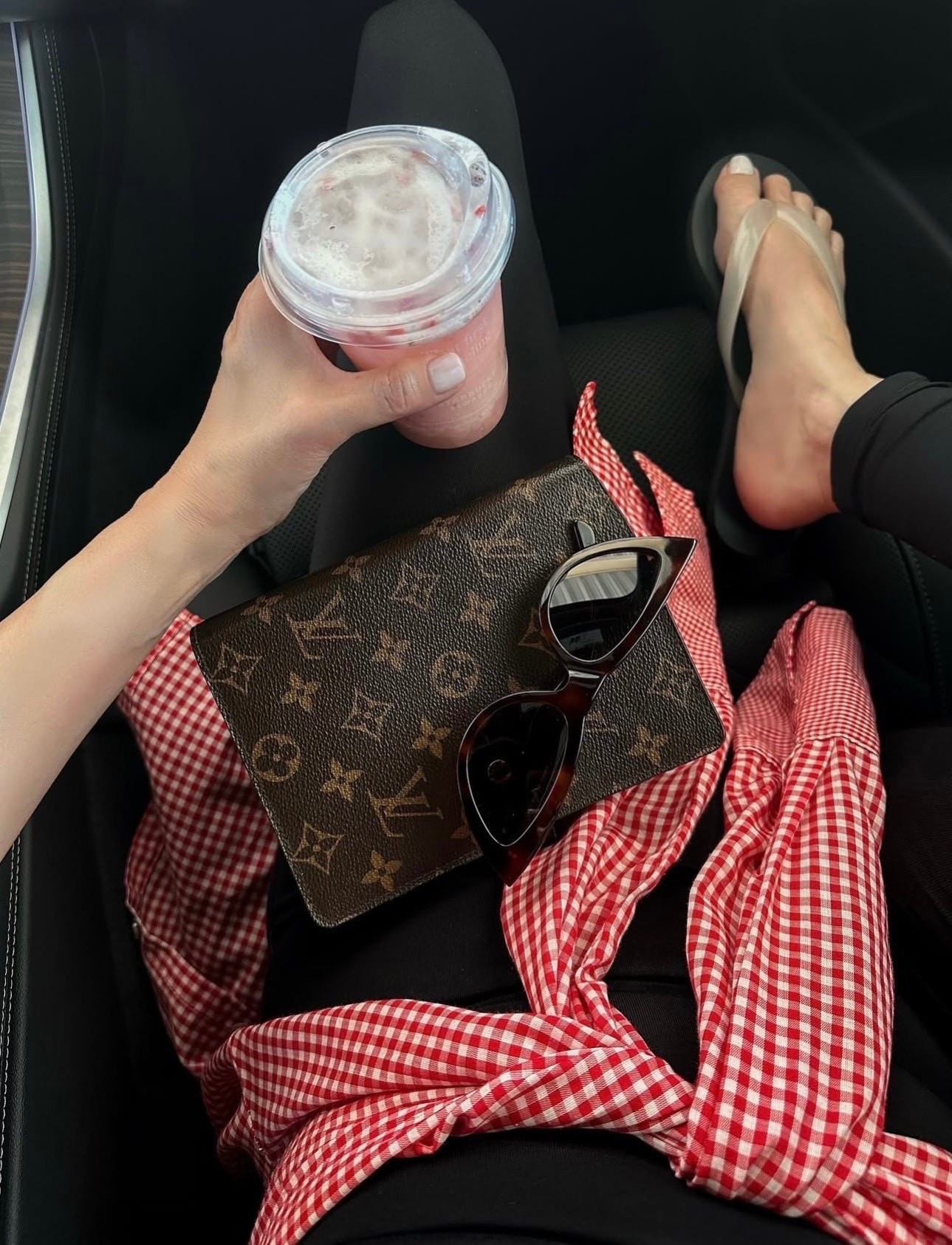 Casual outfit 

spring outfit ideas , casual style , chic everyday outfits,  spring wardrobe staple , what to wear,
lolariostyle

#LTKootd #LTKmorningroutine #LTKdayinmylife